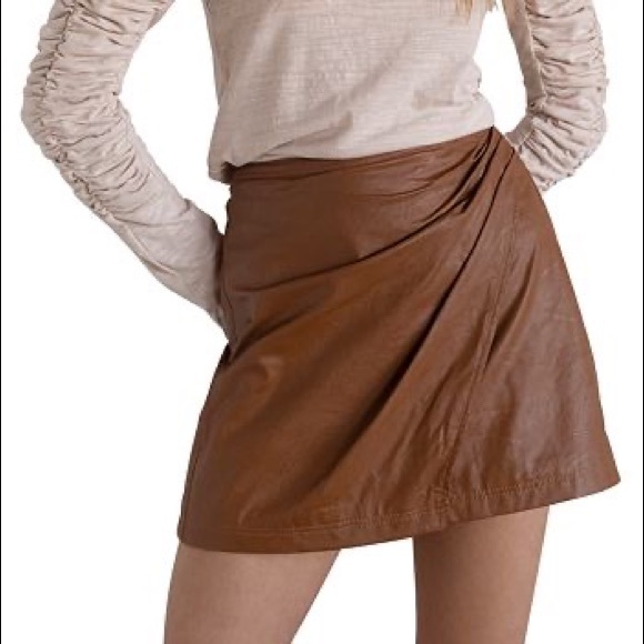 Free People Dresses & Skirts - NWT Free People Zip Up Leather Skirt